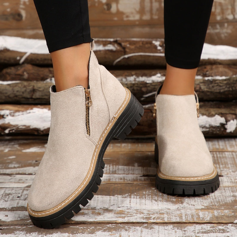 Calvora - Sophisticated Boots For City Commutes