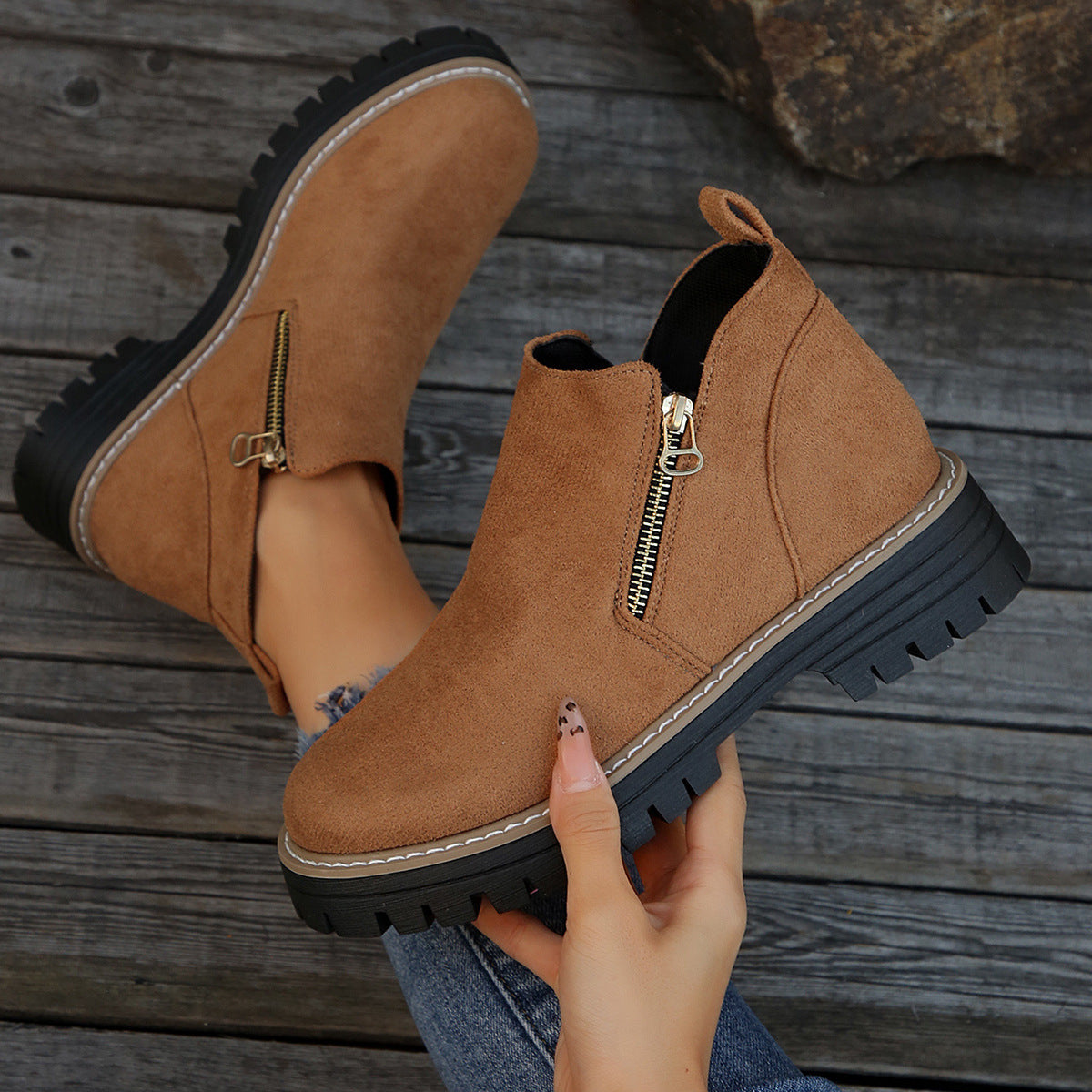 Calvora - Sophisticated Boots For City Commutes — view 10 of 10