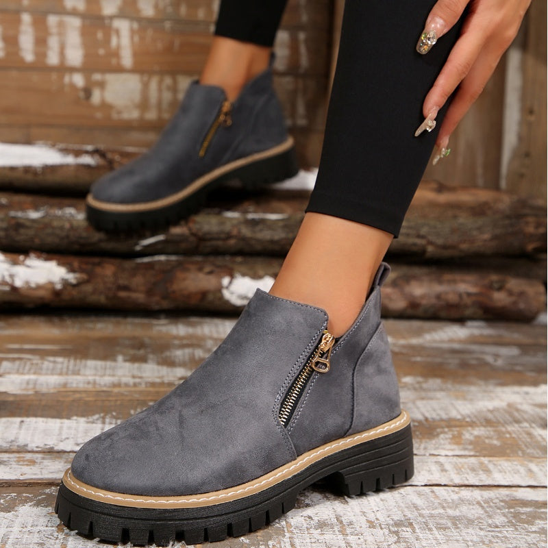 Calvora - Sophisticated Boots For City Commutes — view 7 of 10