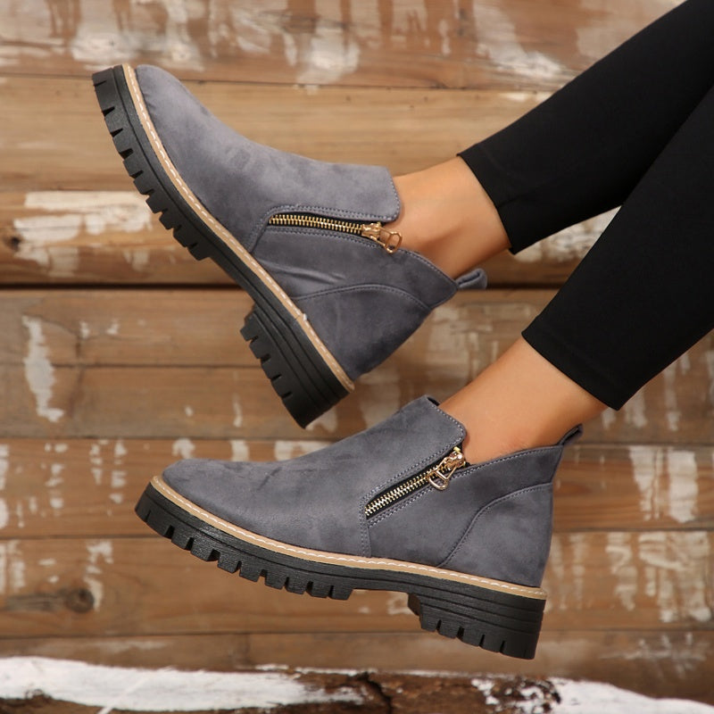 Calvora - Sophisticated Boots For City Commutes — view 9 of 10